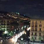 Oda ve Kahvaltı Sun&thecity Napoli