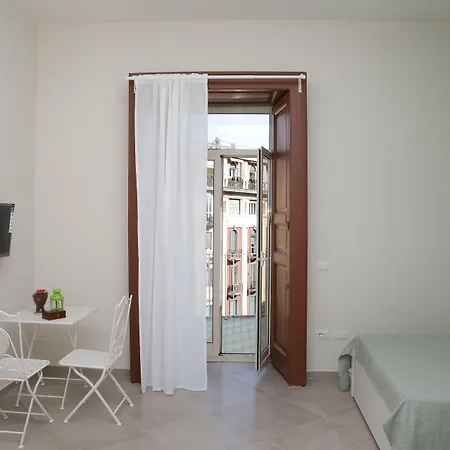Sun&thecity فندق مبيت وإفطار نابولي