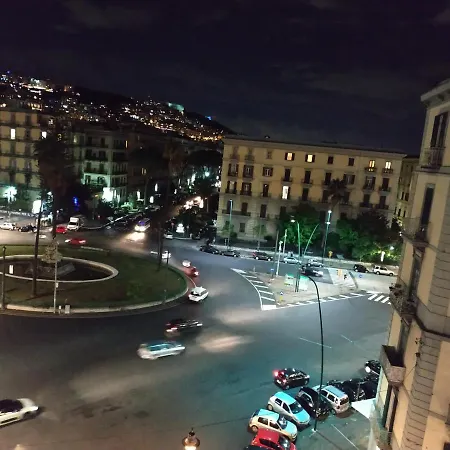 Oda ve Kahvaltı Sun&thecity Napoli
