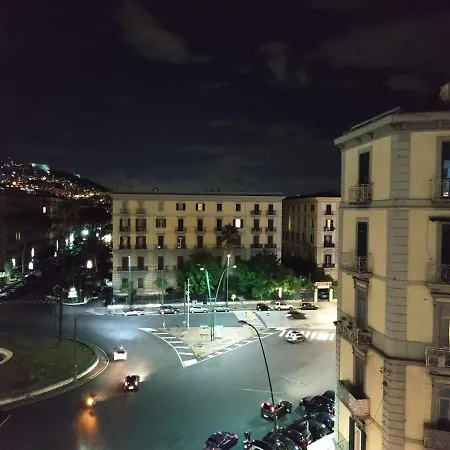 Oda ve Kahvaltı Sun&thecity Napoli